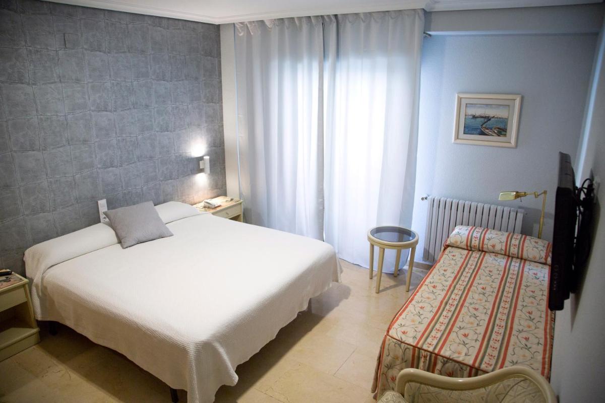 Hotel Reina Victoria - Housity