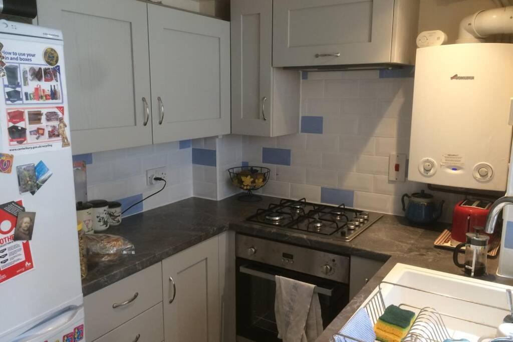 Cathedral View Cottage, Canterbury - Housity