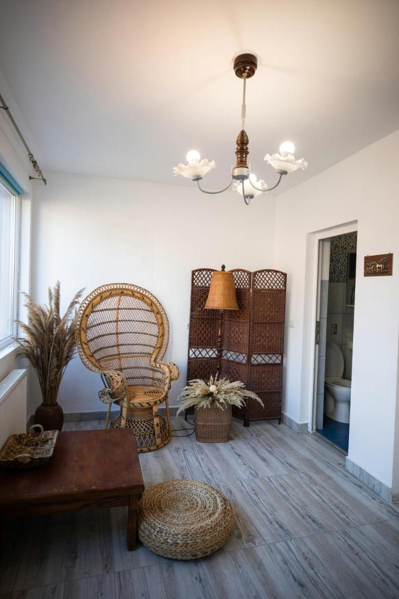 Arad Apartment - Vintage Design - Housity