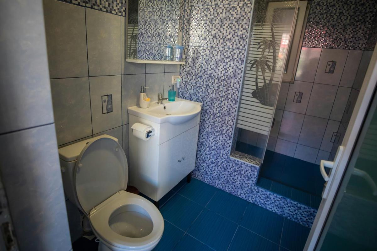 Arad Apartment - Vintage Design - Housity