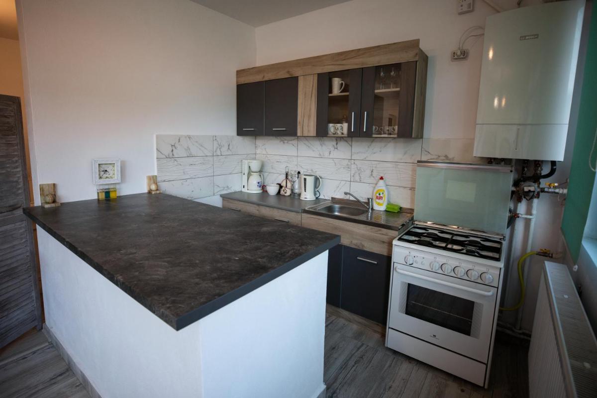 Arad Apartment - Vintage Design - Housity