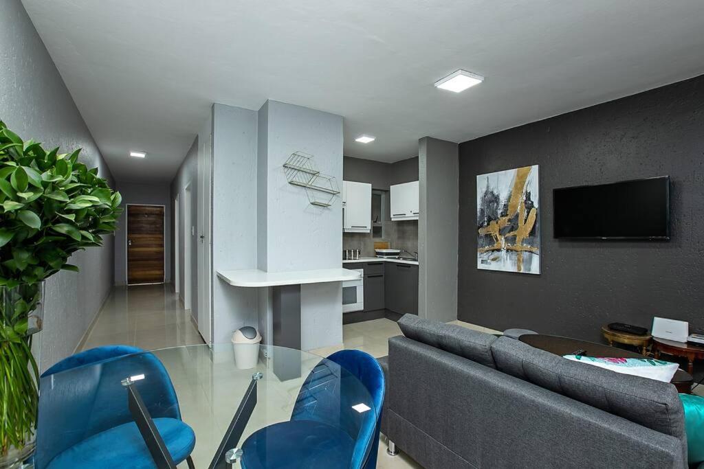 St Tropez 1 Bedroom Sandton Residence - Housity