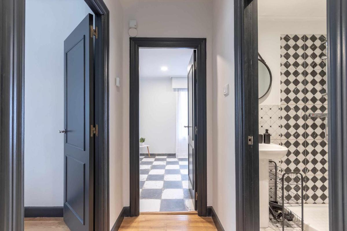 Apartamento KUIA con vistas frontales a la Ría de Bilbao cerca del metro - Housity