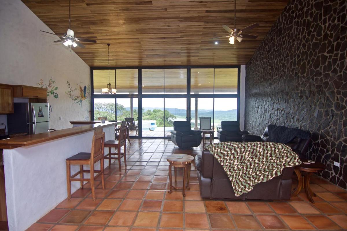 Serenity House. Gorgeous Private home with Pool & Volcano view!! - Housity