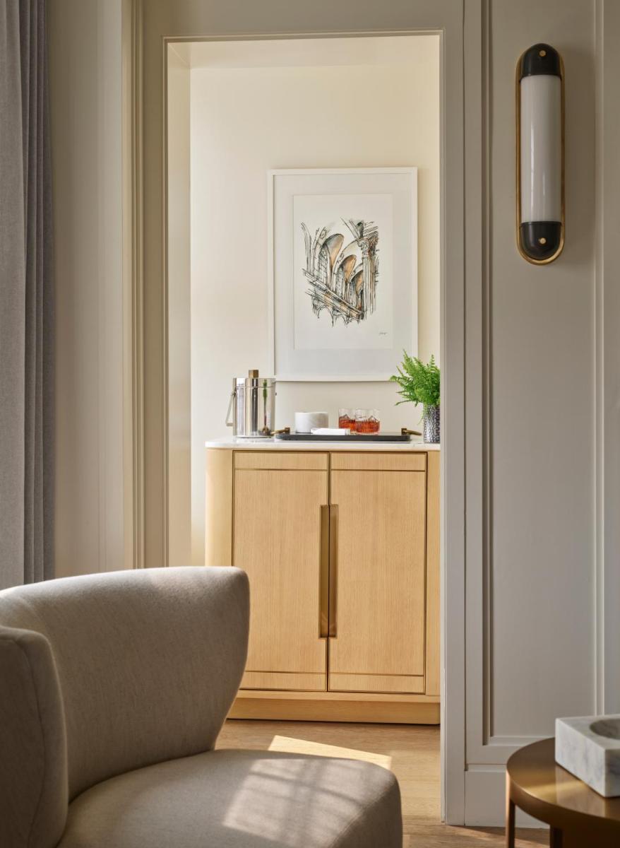 The Newbury Boston - Housity