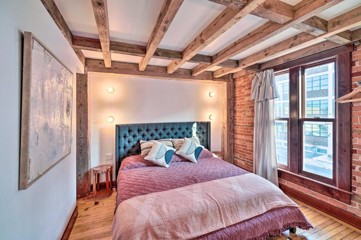 Fort Howard Lodge Green Bay Modern Escape - Housity