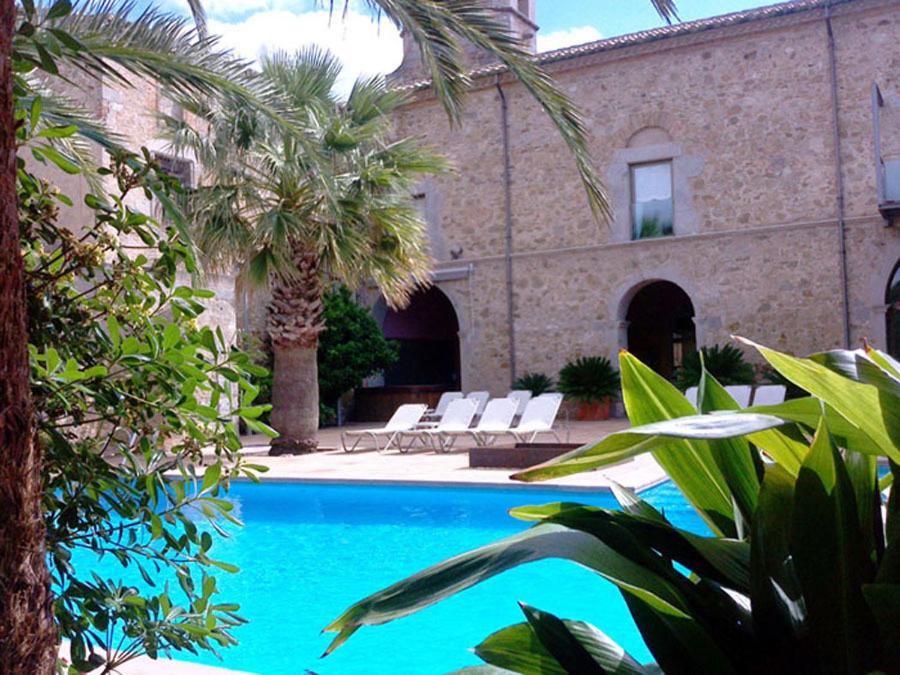 Hotel Canet - Housity