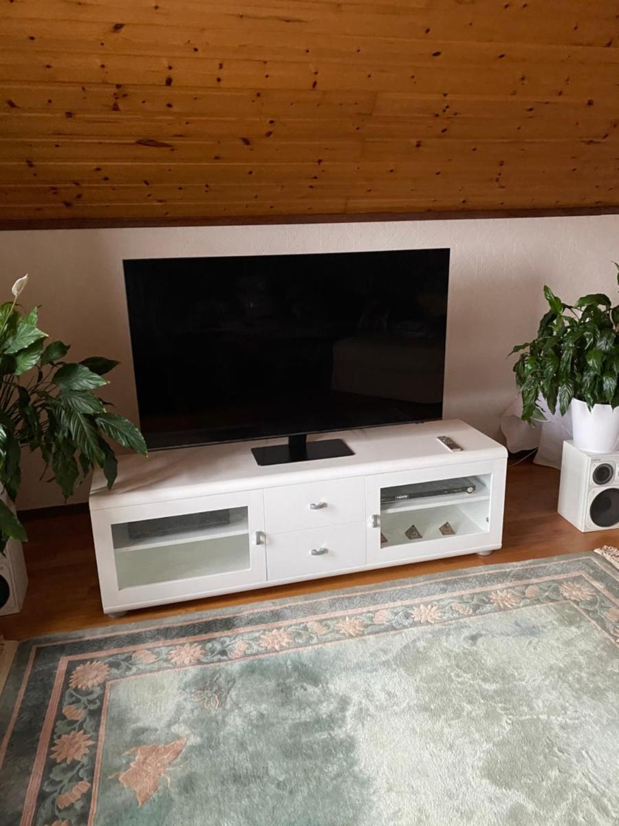 Suitetrails - Anitas B&B Stockholm/Vällingby