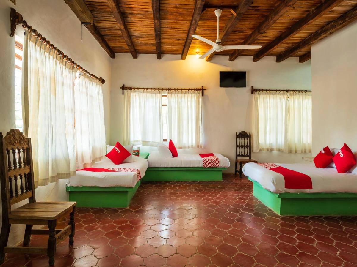 OYO Hotel Sands - Housity