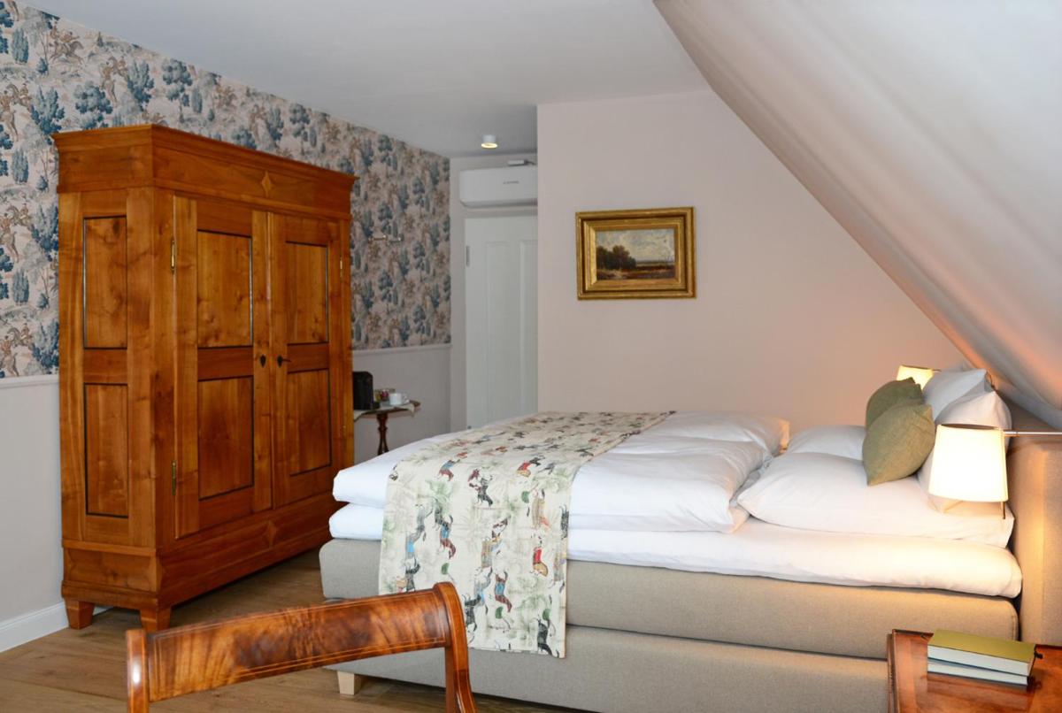 Hotel No. 11 - Housity