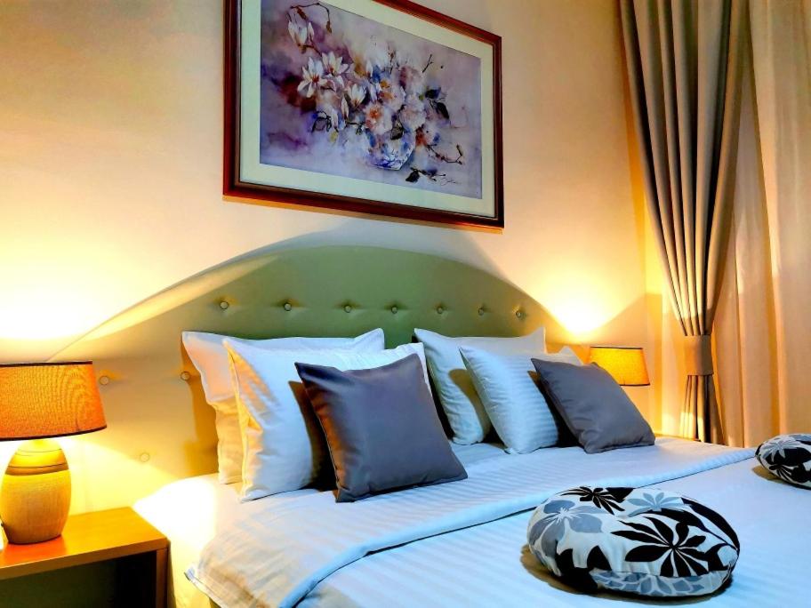 Hotel N - Housity