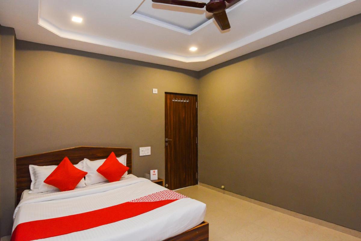 Sukrangu Palace - Housity