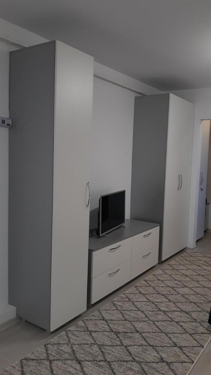 Irvin Apartament - Housity