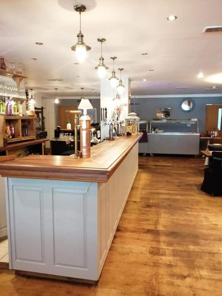 Three Rivers Hotel - Housity