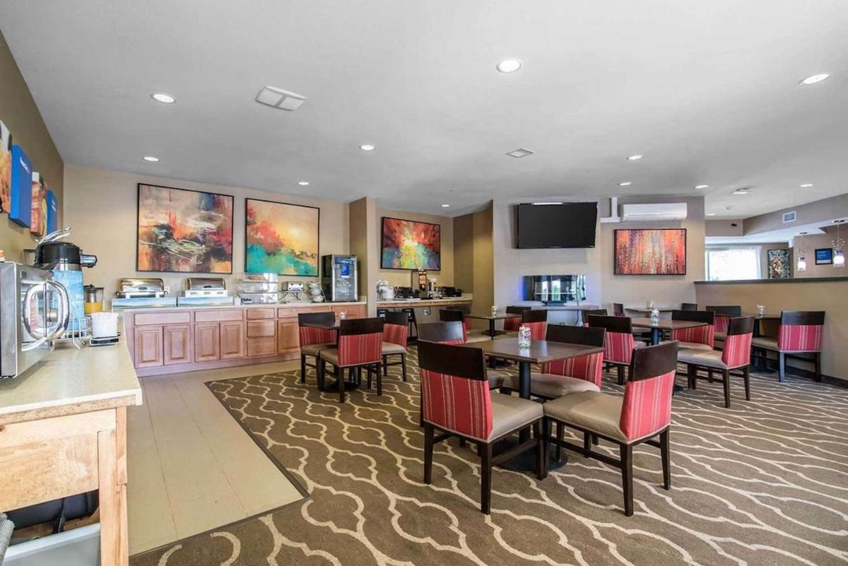 Comfort Inn Apalachin - Binghamton W Route 17 - Housity