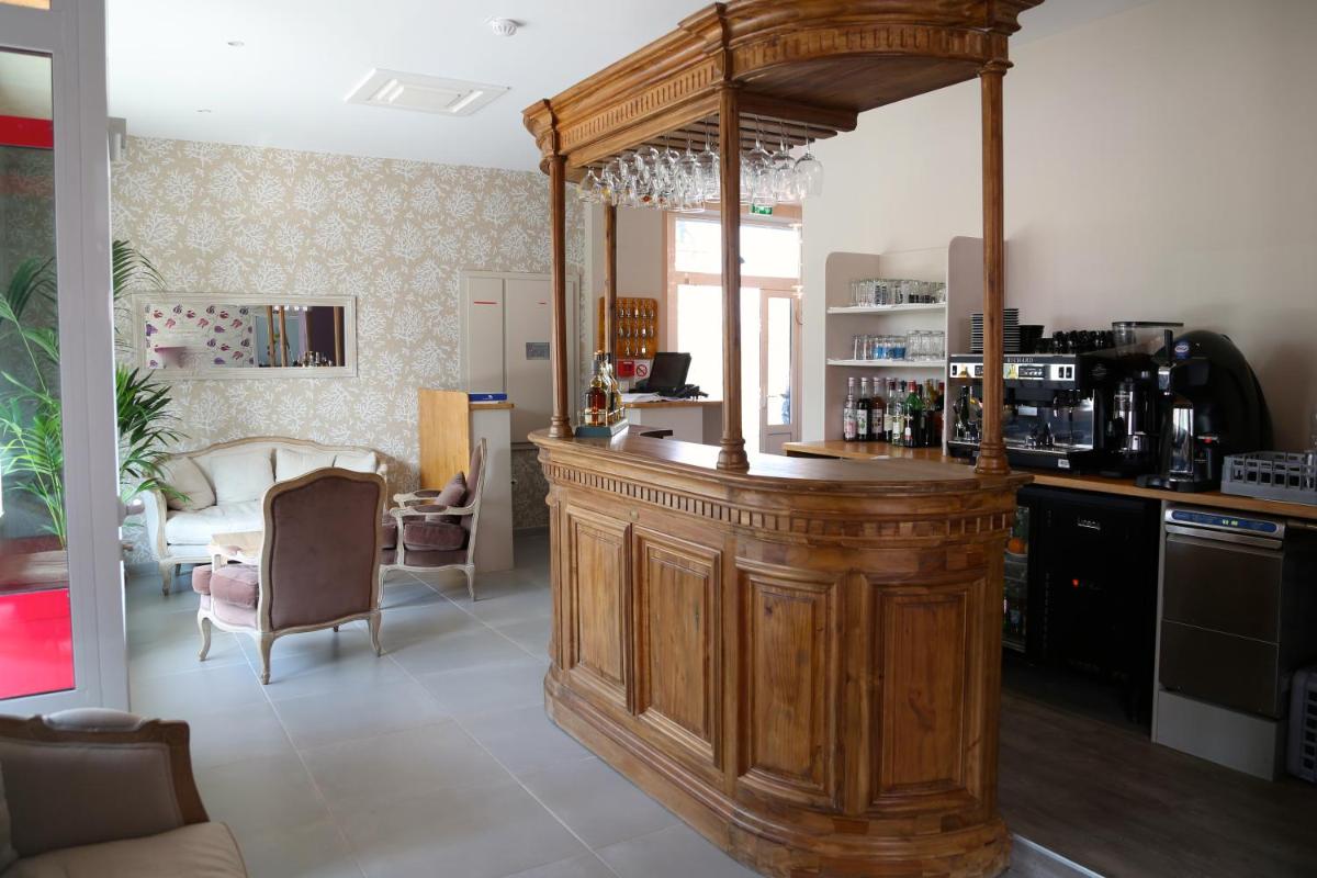 Hotel Restaurant Le Lion d'Or - Housity