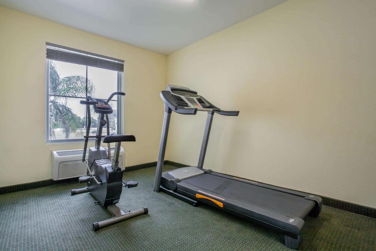 Howard Johnson by Wyndham Houma - Housity