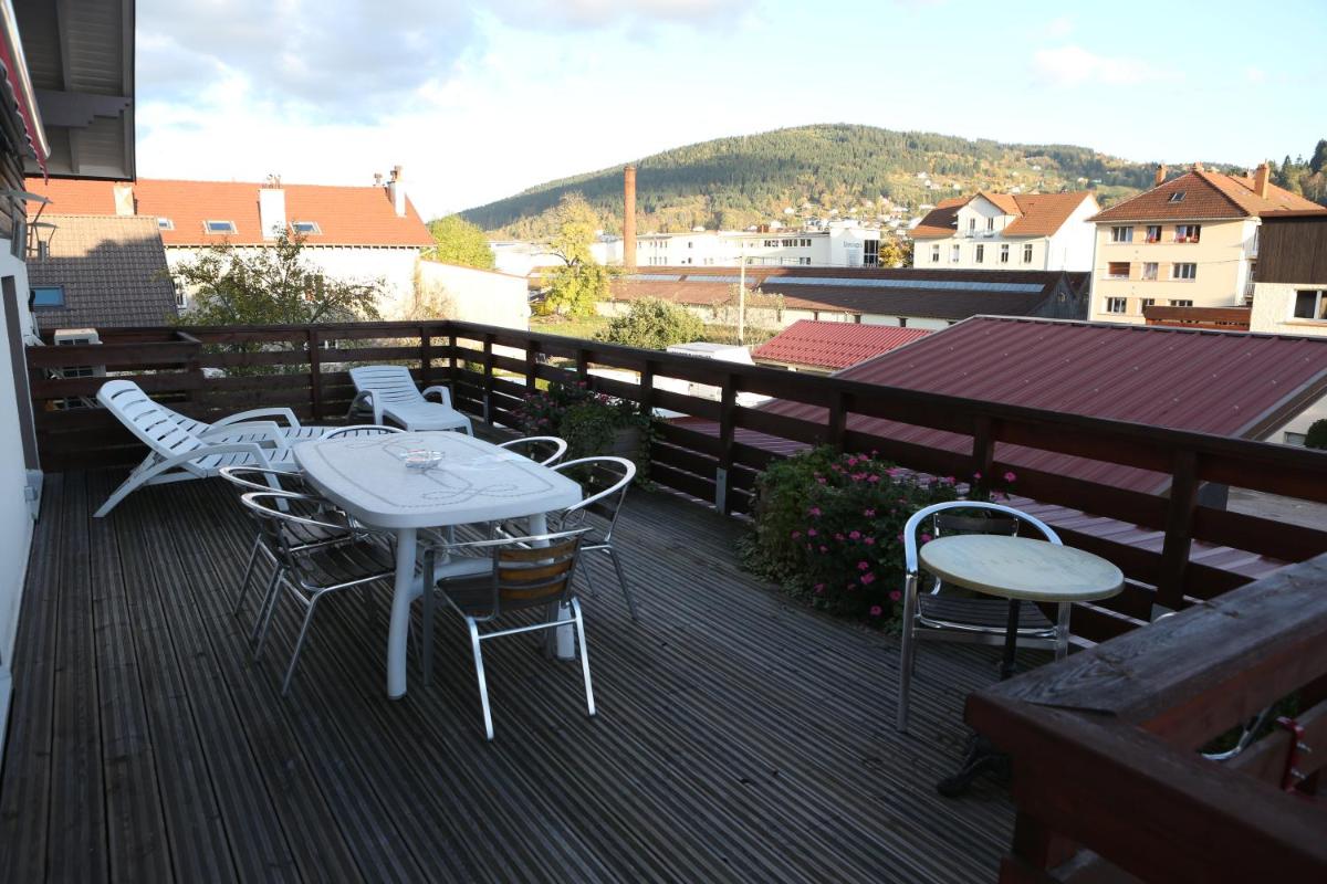 Vue générale sur la montagne ou vue sur la montagne depuis l'hôtel