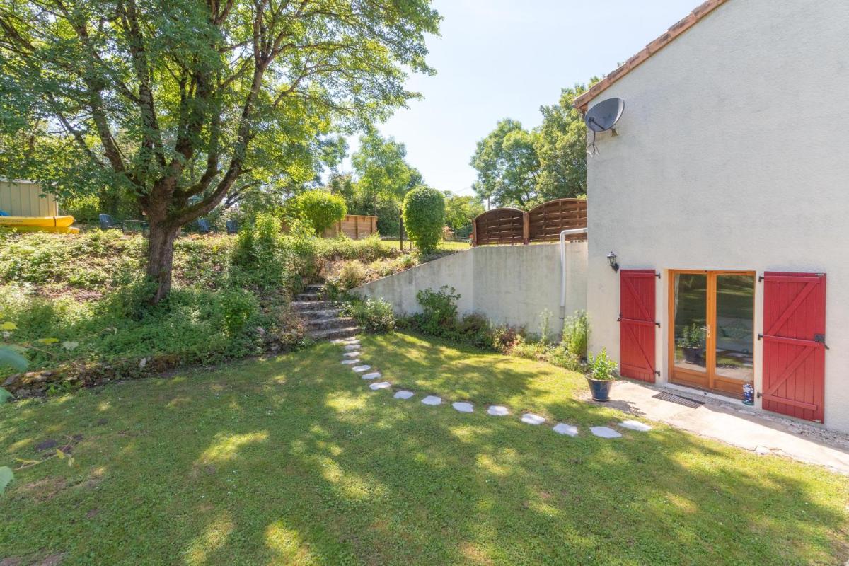 Les Quatre Filles - Entire 2 bed Apartment - Housity