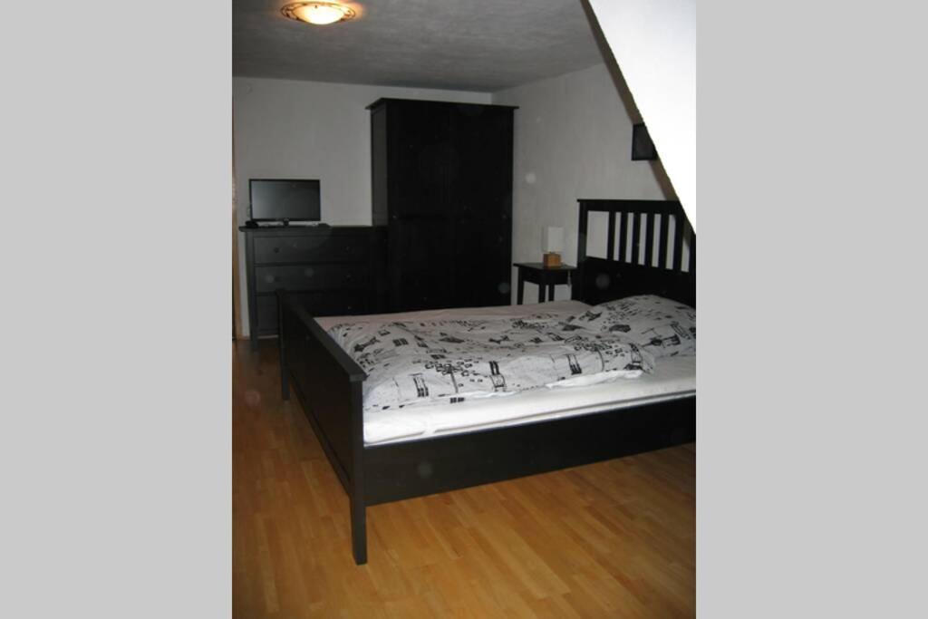 Staying in an historic frame house - Housity