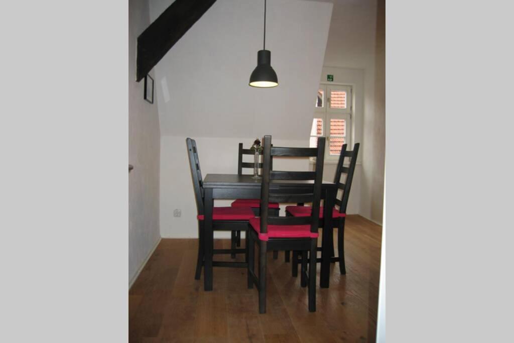 Staying in an historic frame house - Housity