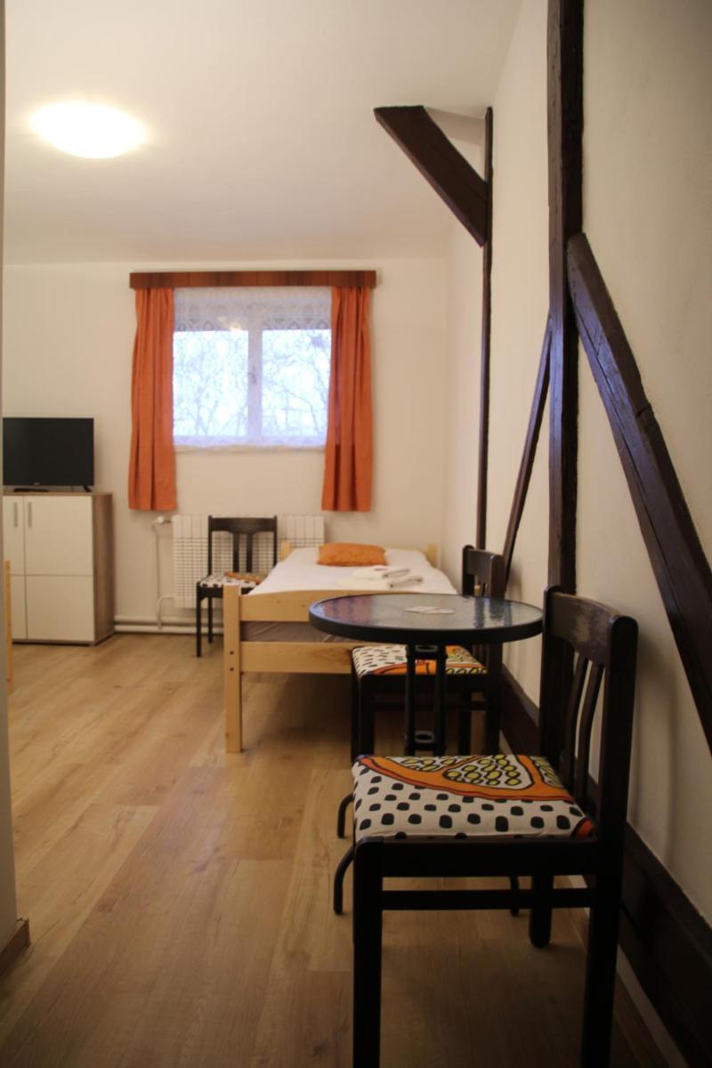 Penzion Alfa Poděbrady - Housity