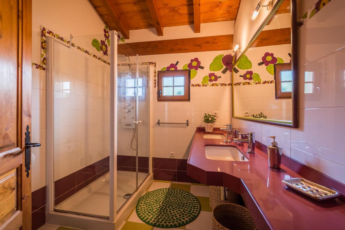 CASUCAS LA GUARIZA (Casa Eva ) - Housity