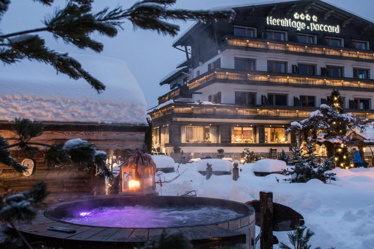 L'établissement Chalet-Hôtel Hermitage en hiver