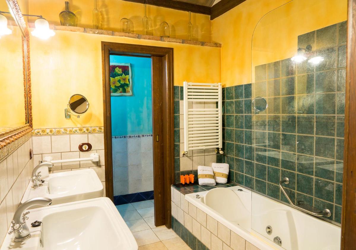 Un baño de Hotel Spa La Casa del Rector Almagro