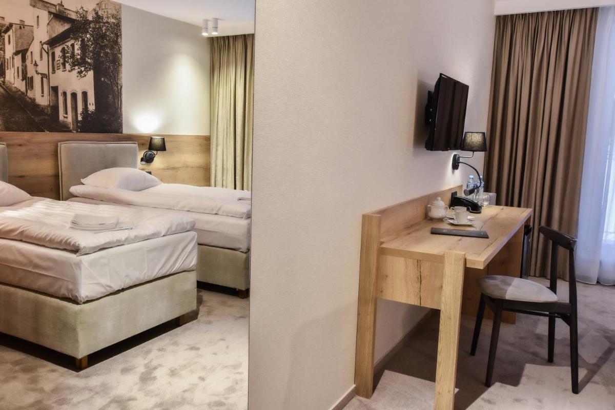 Strzelnica Hotel i Restauracja - Housity