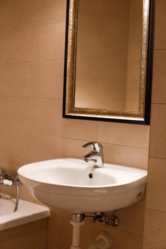 Apartament Safir - Housity