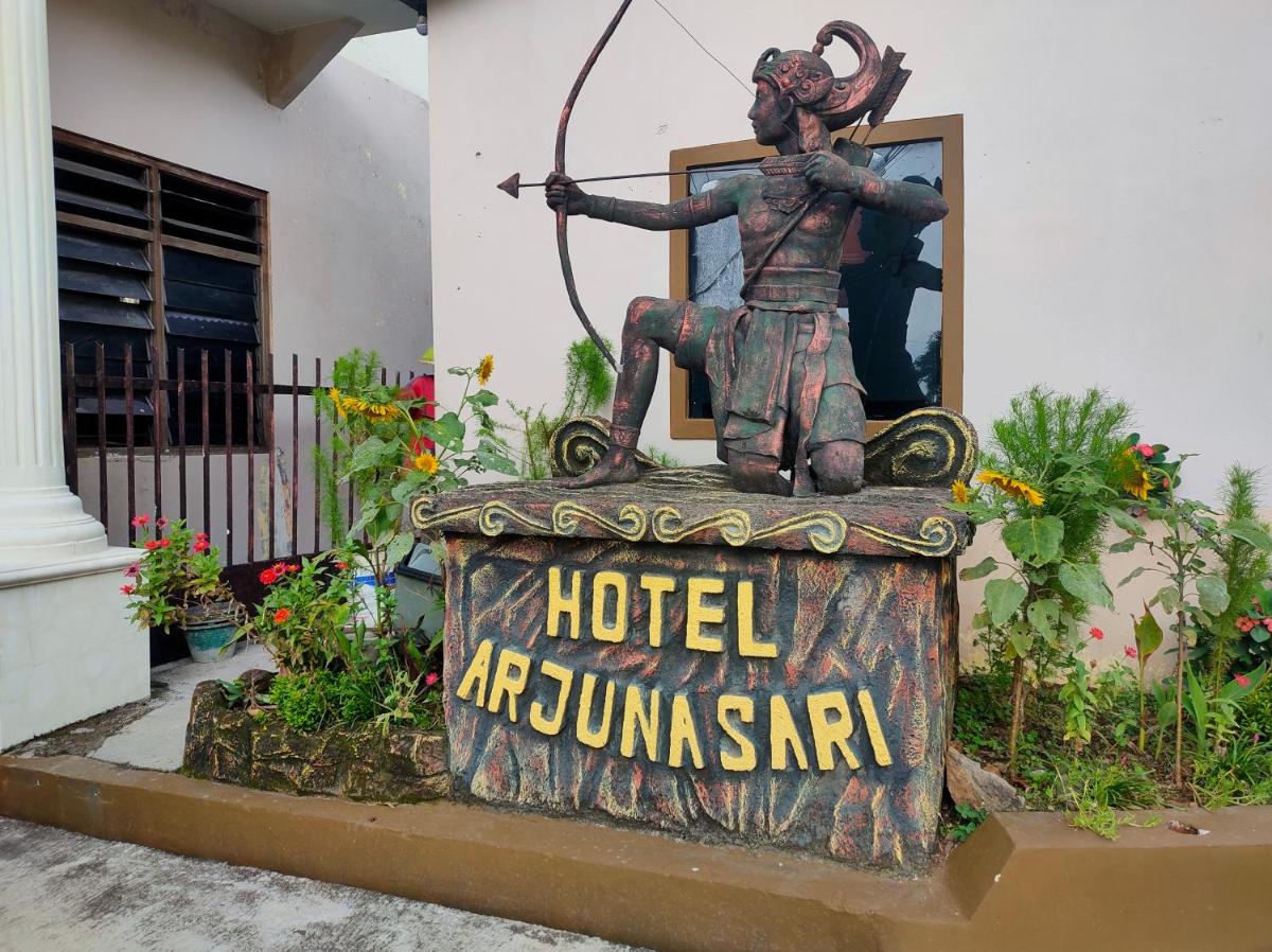 Hotel Arjuna Sari Bandungan - Housity