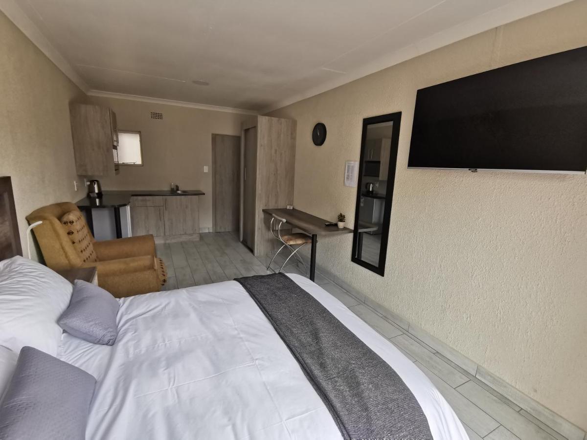 Suitetrails - Up21 Guest House