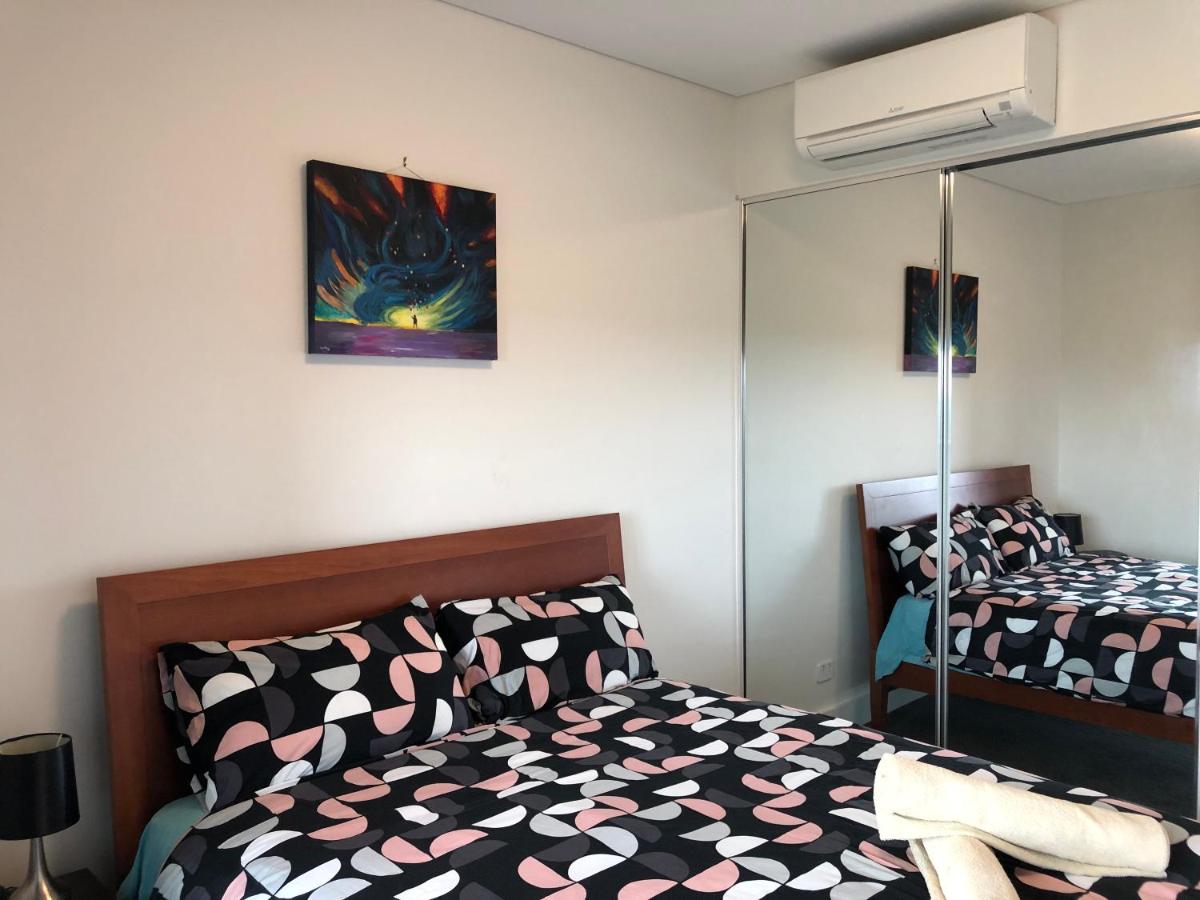 Parkview Modern Apartment w Parking @ Olympic Park - Housity
