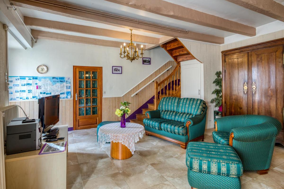Maison chaleureuse à Pordic avec jardin et cheminée - Housity