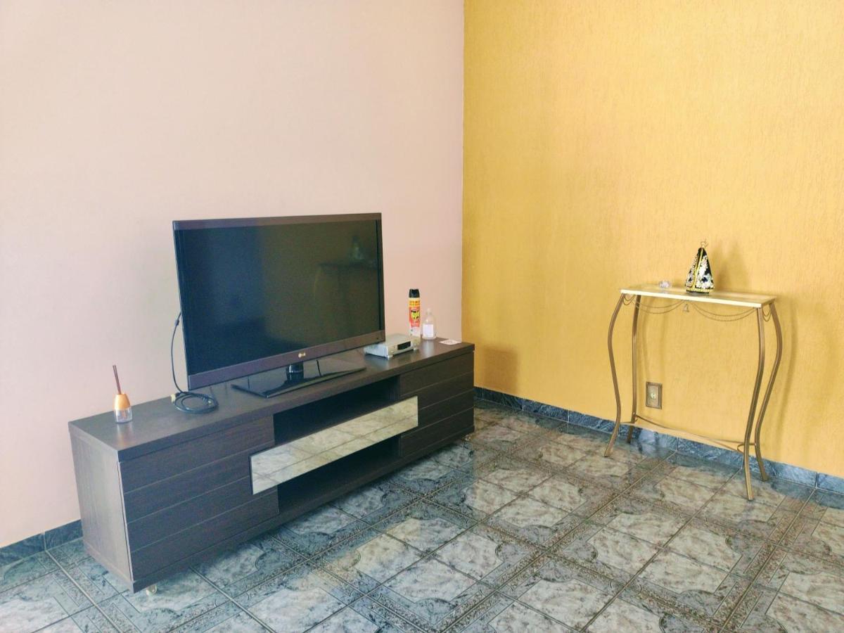 Casa confortável em Guaratinguetá - Housity
