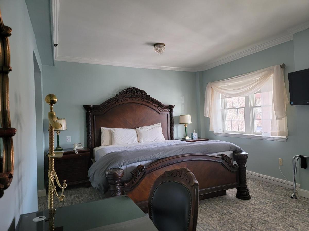 Lowell Inn - Housity