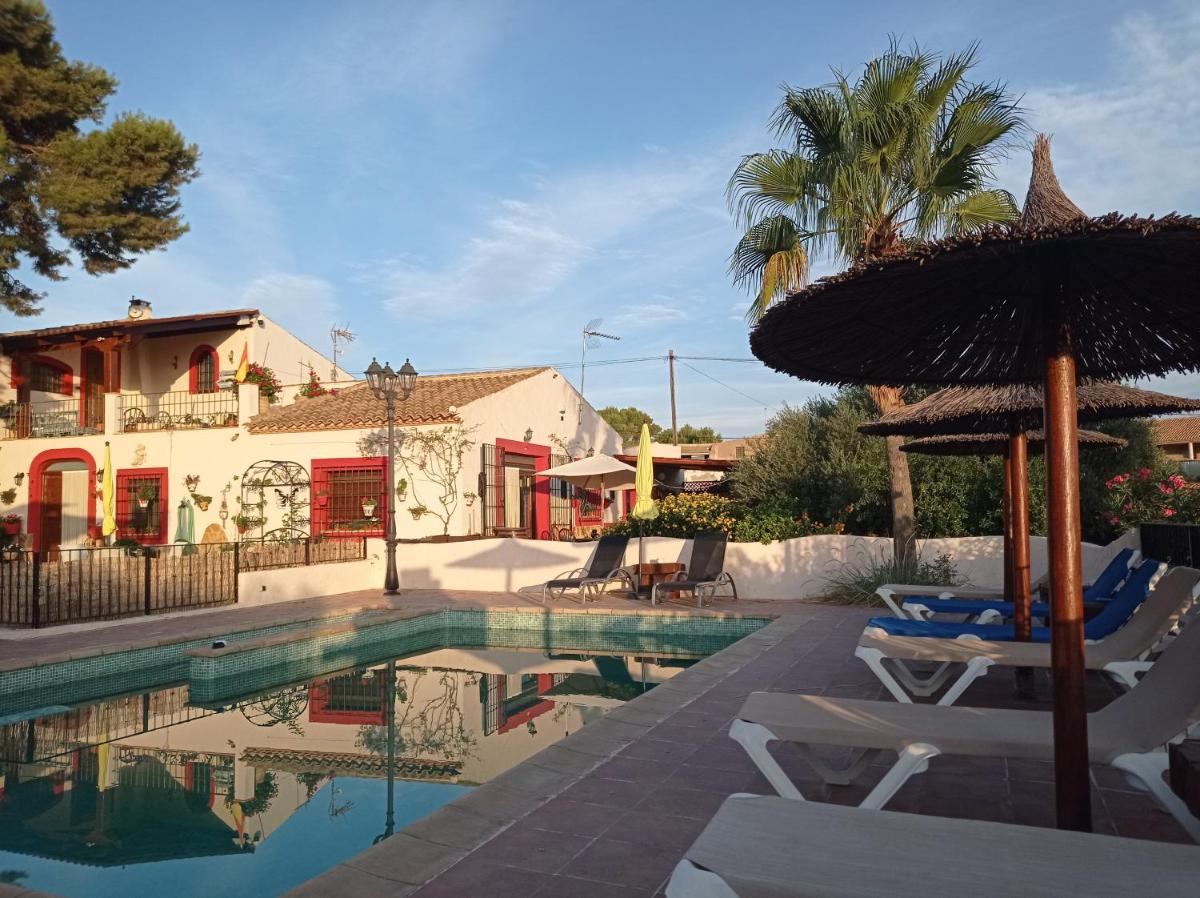 La Vie en Rose - Housity