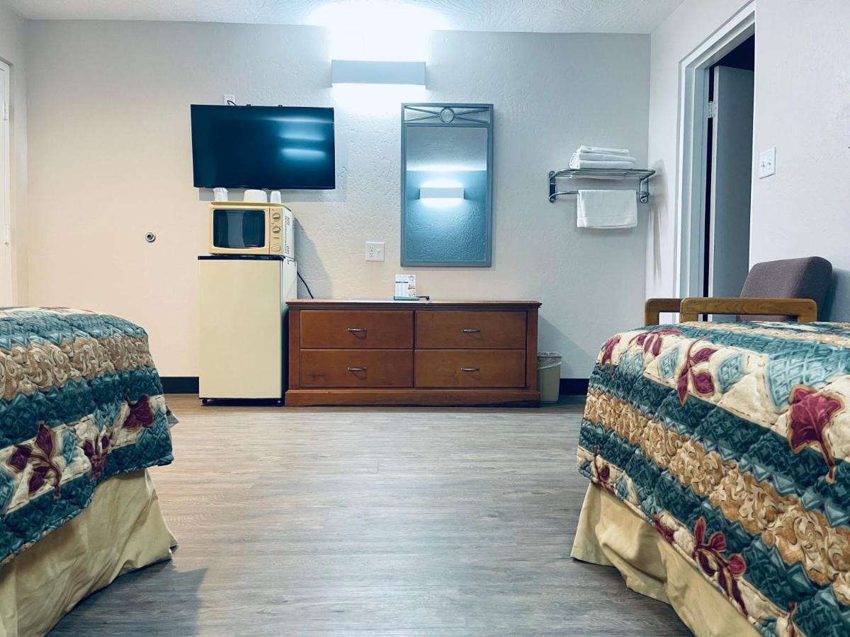 Century 21 Motel - Housity