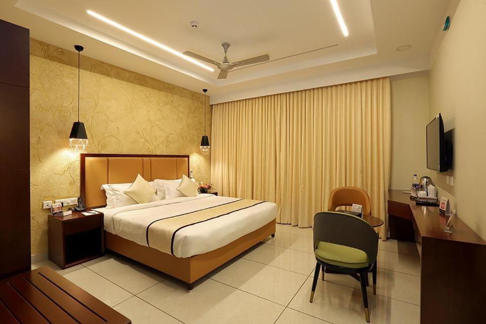 Hotel New York Square - Housity