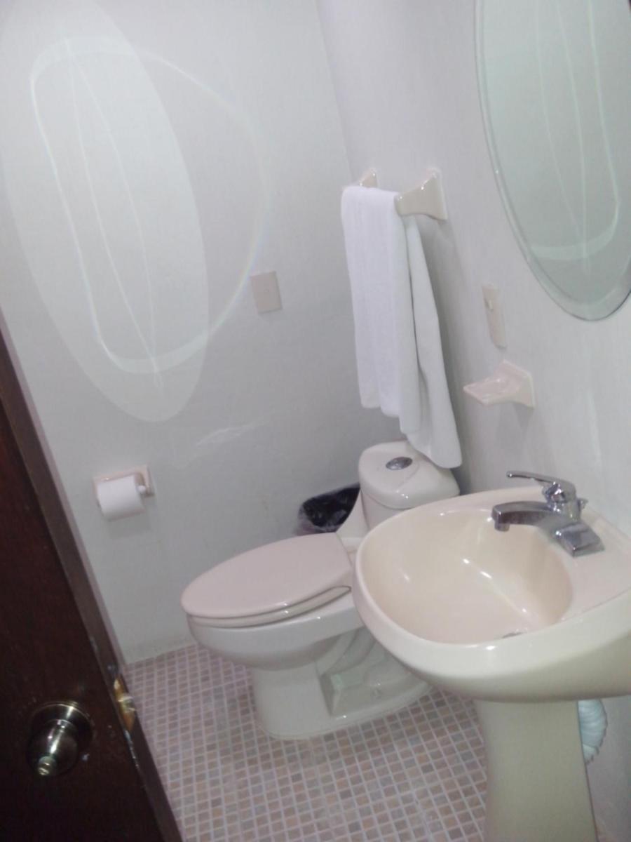 Hotel Uke Inn Terán - Housity