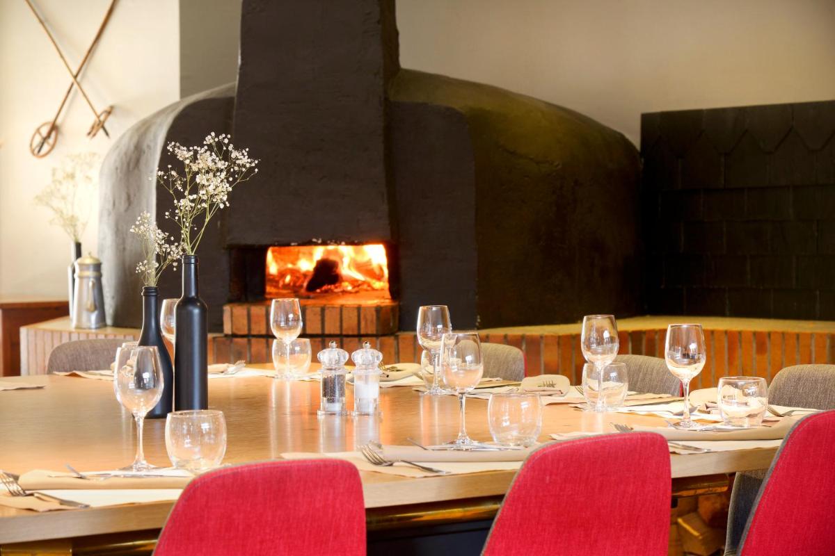 Restaurant ou autre lieu de restauration dans l'établissement Mercure Saint-Lary