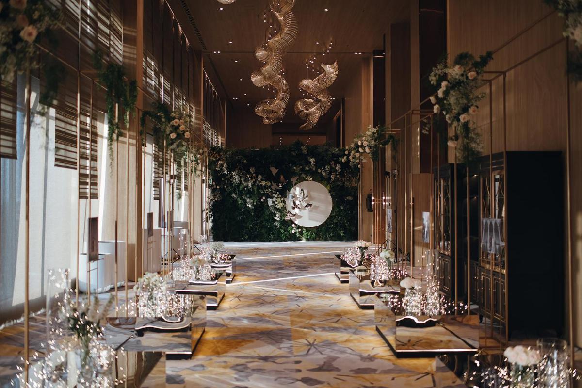 Suitetrails - Grand Richmond Stylish Convention Hotel - SHA Plus