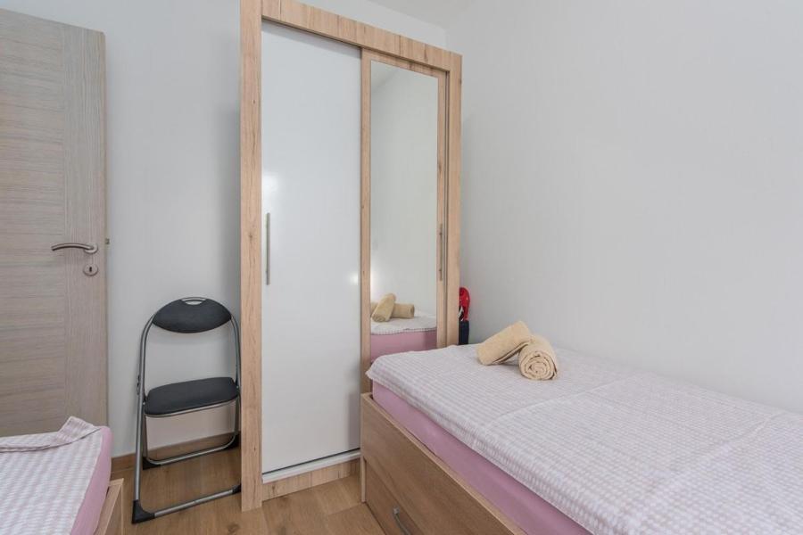 Irma Apartment - Housity