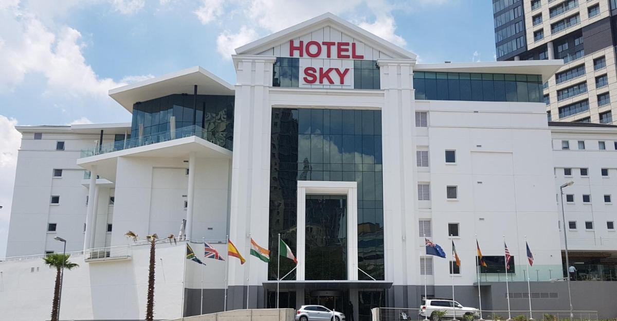 Hotel Sky, Sandton - Housity