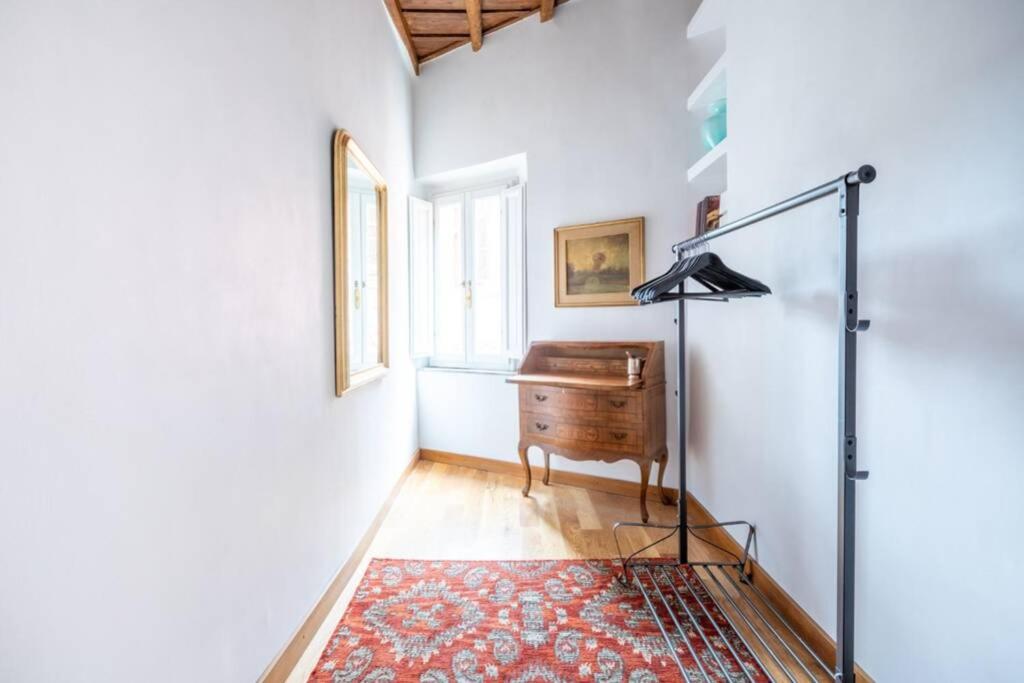 Luxury Apartment Piazza Navona by Varental with AC - Housity