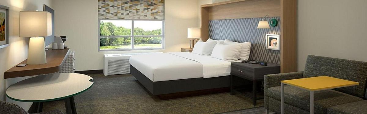 Holiday Inn Indianapolis - Airport Area N, an IHG - Housity