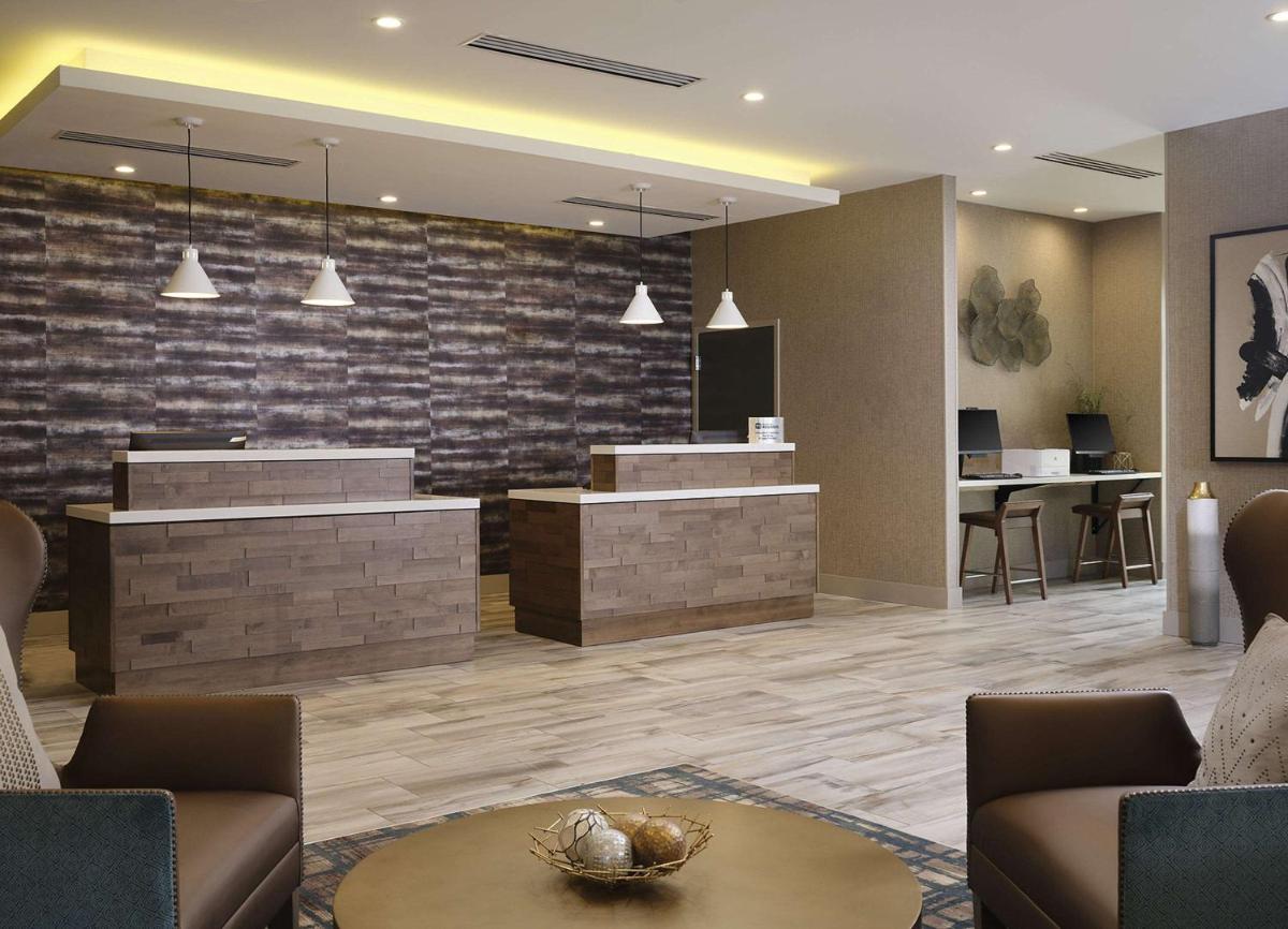Best Western Plus Desoto - Housity
