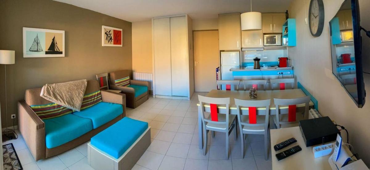 Suitetrails - Nice Apartment In The Village Of Gassin