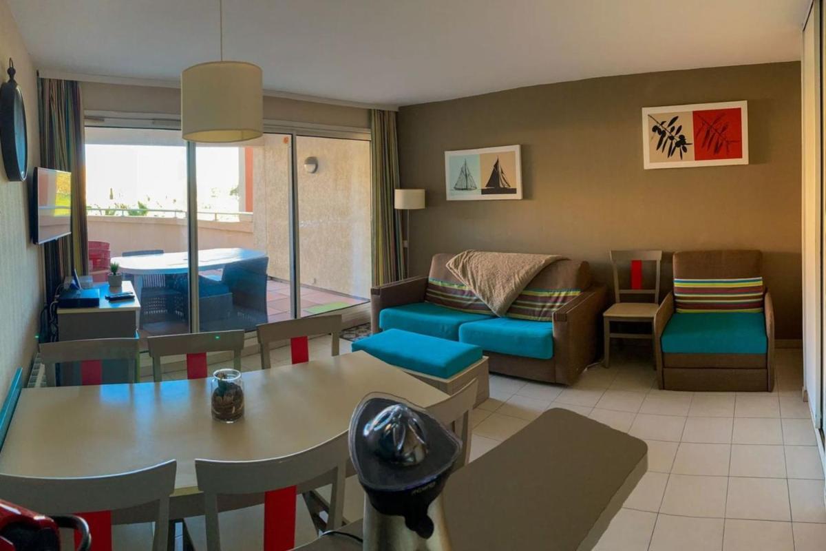 Suitetrails - Nice Apartment In The Village Of Gassin